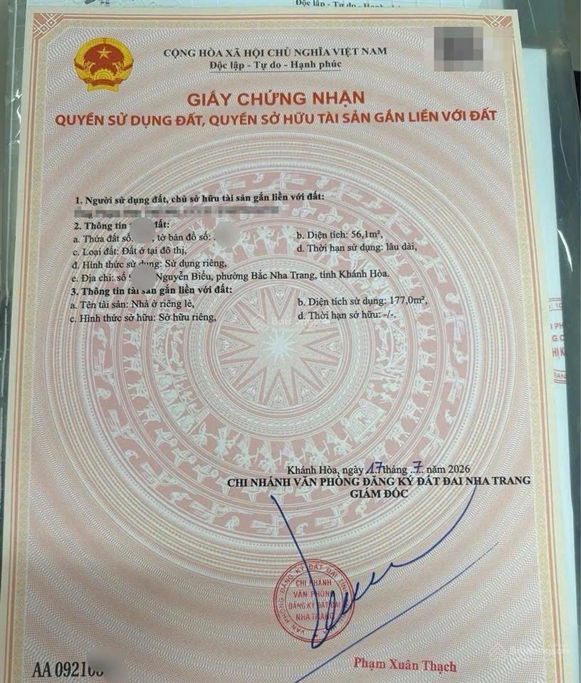 Cơ hội nghỉ ngơi cạnh bãi tắm hòn chồng với căn nhà 3 tầng mới keng