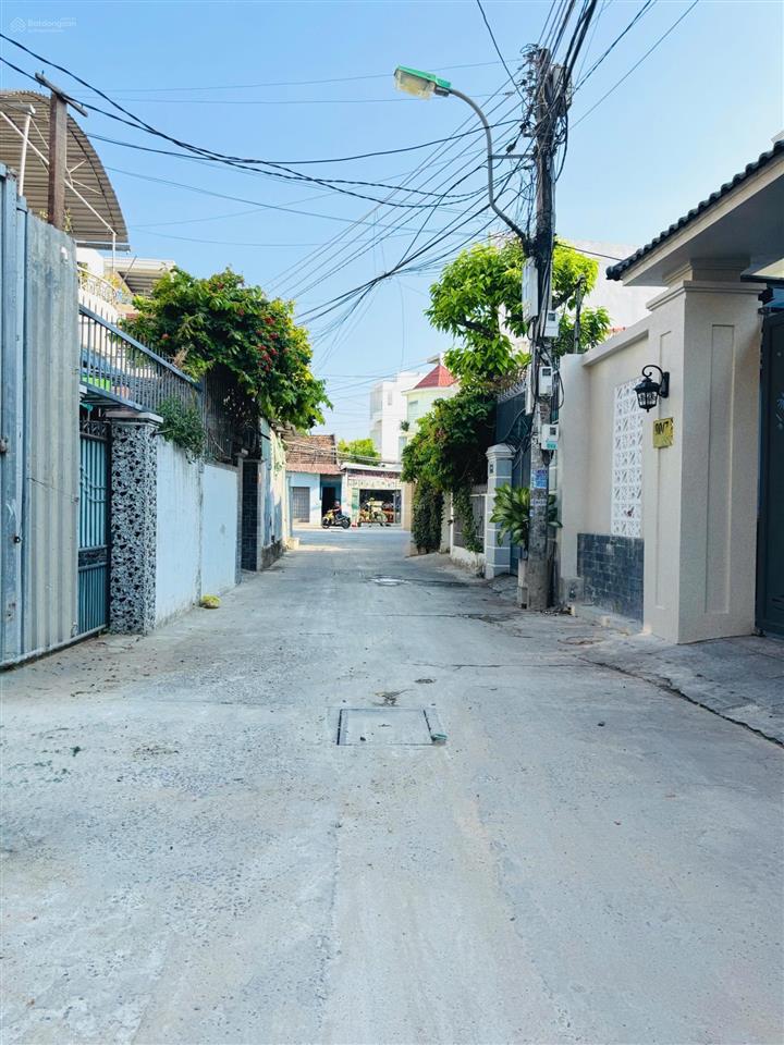 Cơ hội nghỉ ngơi cạnh bãi tắm hòn chồng với căn nhà 3 tầng mới keng