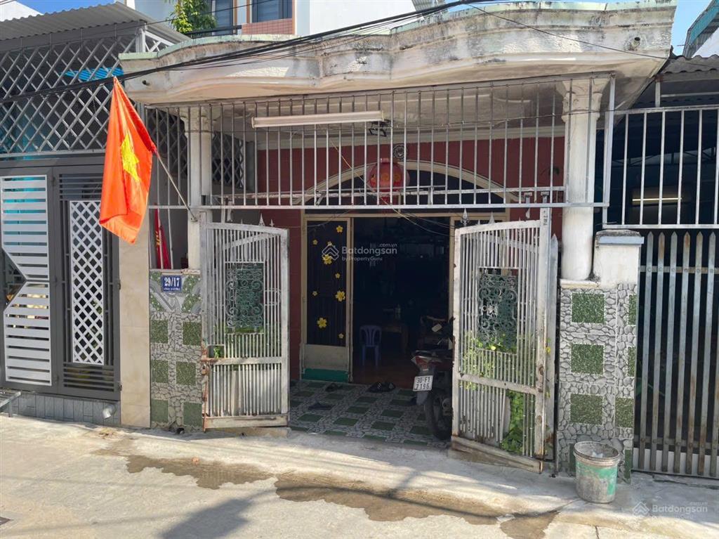 Trung tâm phía bắc khu tập thể trường sỹ quan thông tin  khu bàn cờ