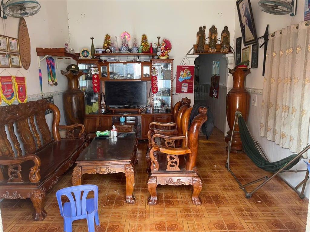 Trung tâm phía bắc khu tập thể trường sỹ quan thông tin  khu bàn cờ
