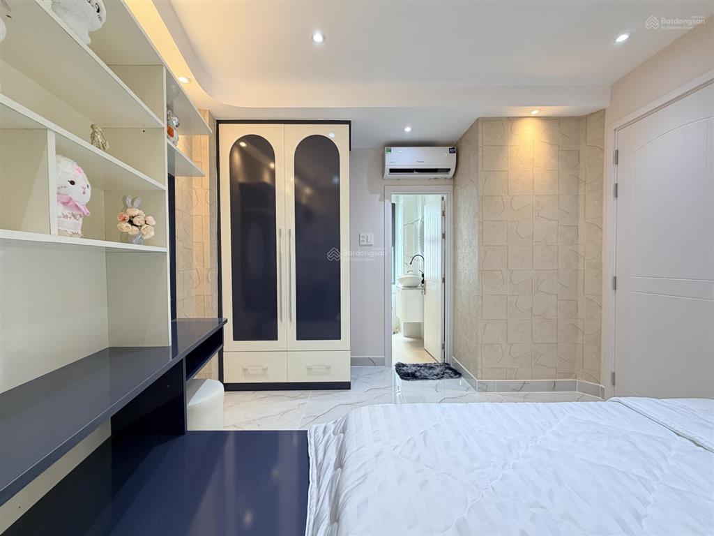 Nhà đẹp 4 lầu  hẻm 3.5m  gần ubnd p10 gò vấp