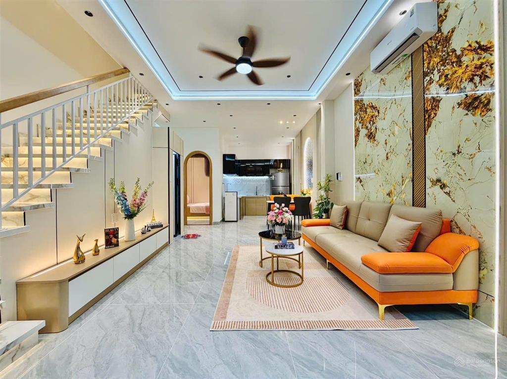 Nhà xây mới nở hậu gần 5m có pn trệt cạnh bên trường tiểu học phan chu trinh p16