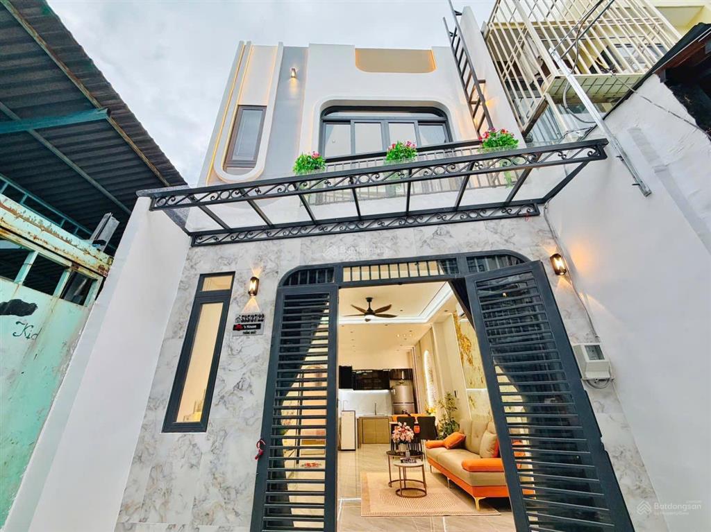 Nhà xây mới nở hậu gần 5m có pn trệt cạnh bên trường tiểu học phan chu trinh p16