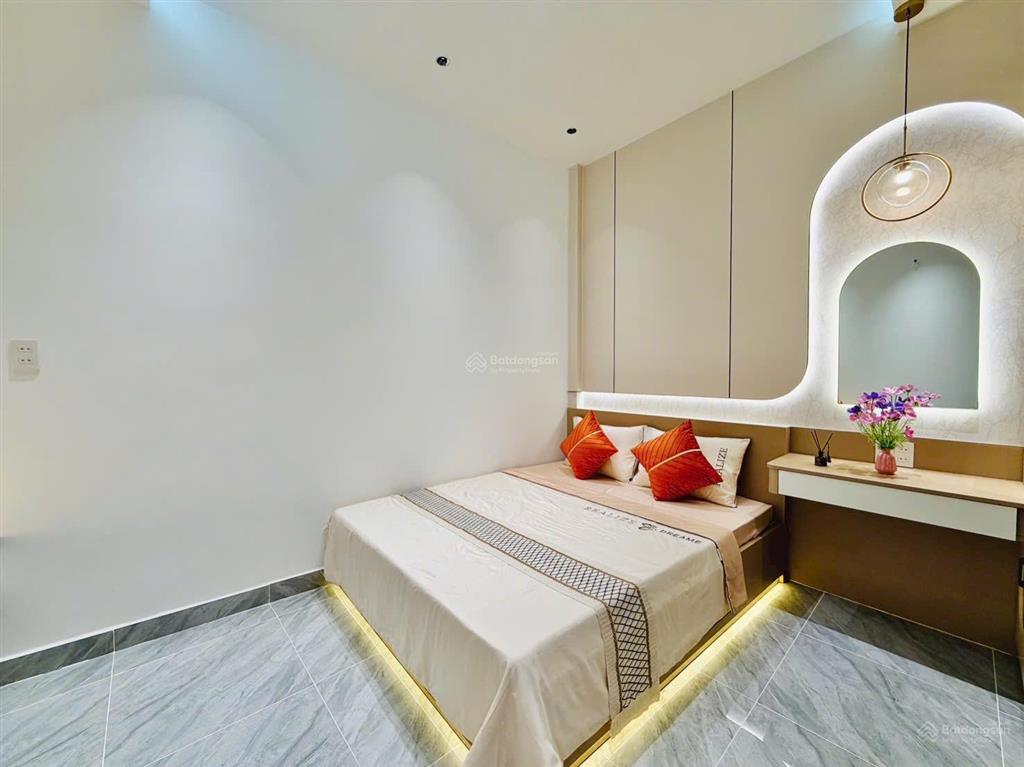 Nhà xây mới nở hậu gần 5m có pn trệt cạnh bên trường tiểu học phan chu trinh p16