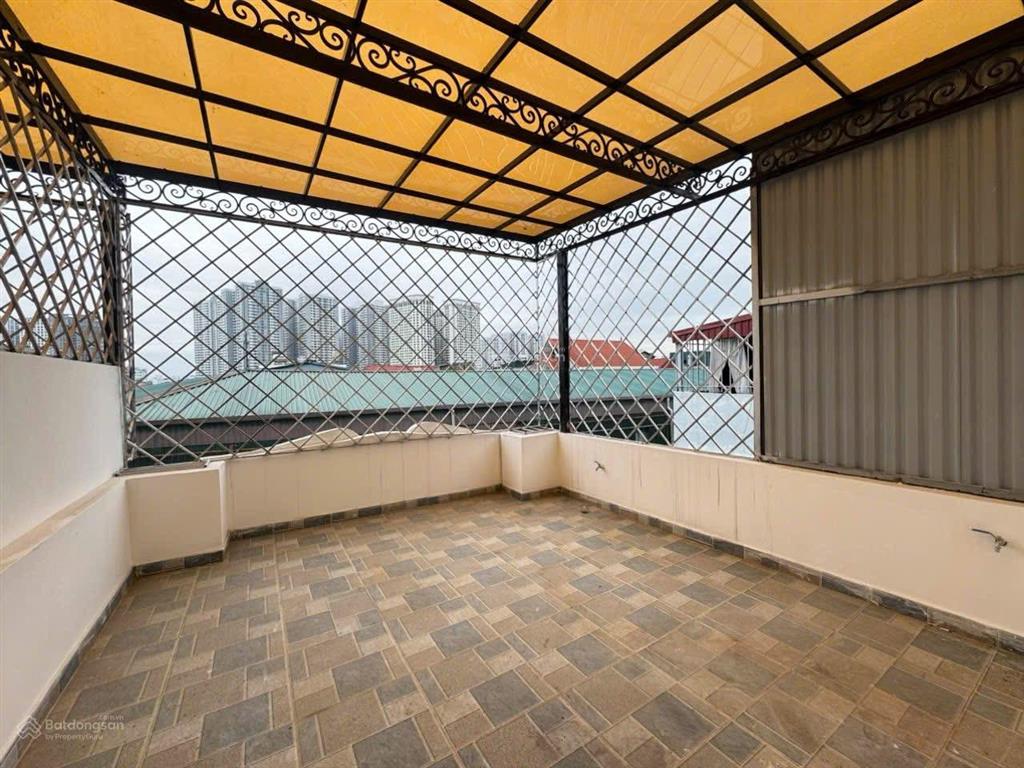 Bán nhà trịnh văn bô, có thang máy, nhà mới, ngõ ô tô tải. 8,4 tỷ. căn góc