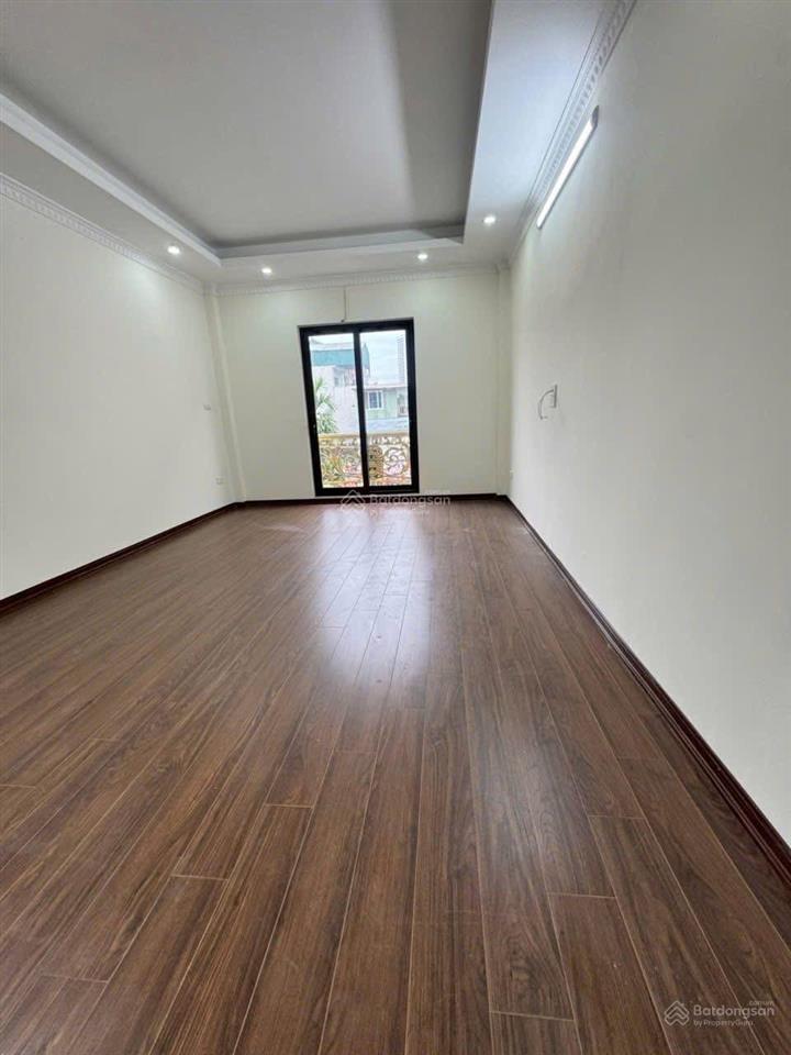 Bán nhà trịnh văn bô, có thang máy, nhà mới, ngõ ô tô tải. 8,4 tỷ. căn góc