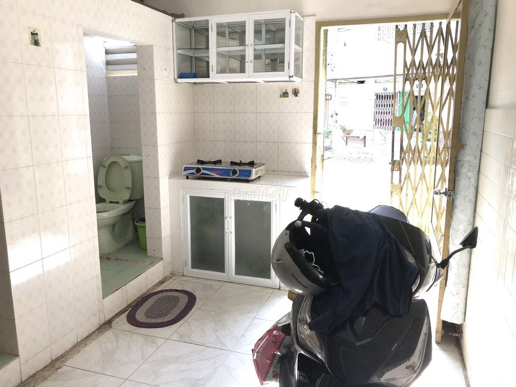 Cho thuê căn hộ 40m2 Chung cư 162 Nguyễn Thị Nhỏ, Phường Phú Thọ