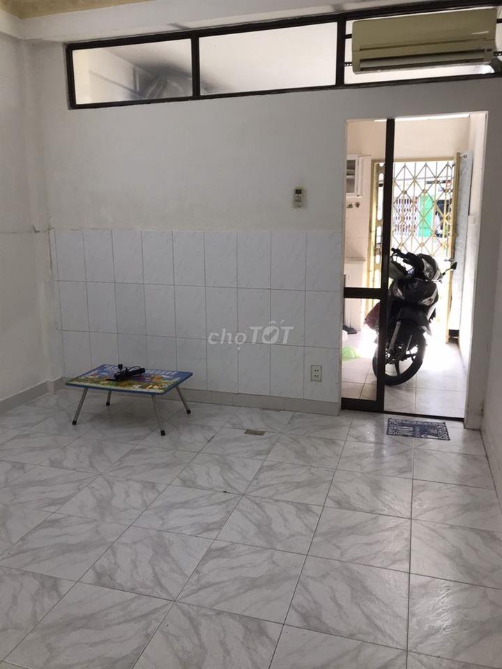 Cho thuê căn hộ 40m2 Chung cư 162 Nguyễn Thị Nhỏ, Phường Phú Thọ