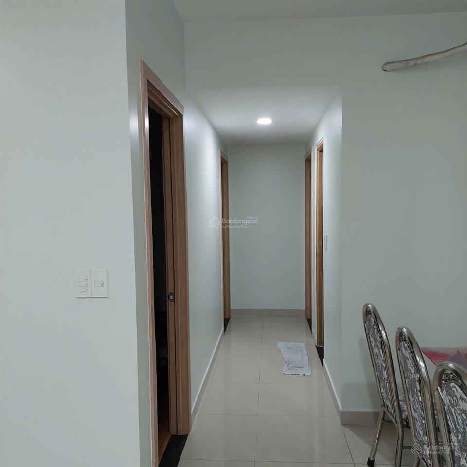 Bán căn hộ 3pn 2wc trung tâm, full tiện ích, công viên hồ bơi, sổ hồng sẵn, sang tên ngay, 82,1m2