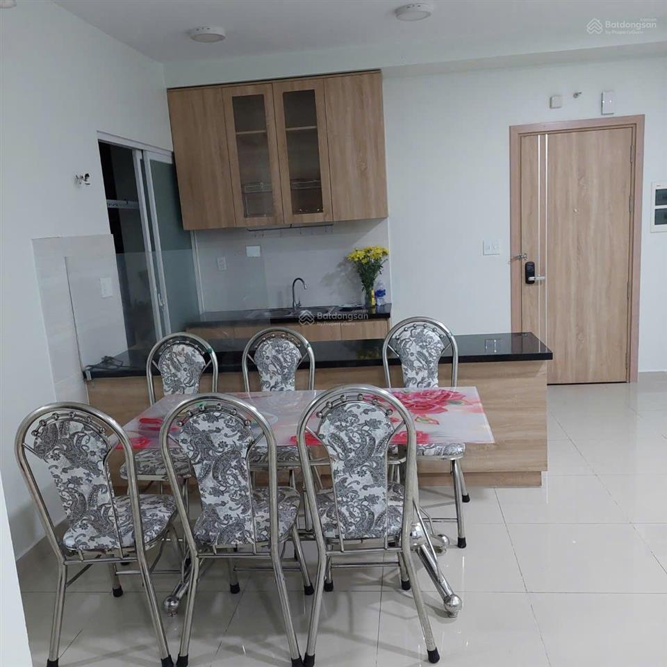 Bán căn hộ 3pn 2wc trung tâm, full tiện ích, công viên hồ bơi, sổ hồng sẵn, sang tên ngay, 82,1m2