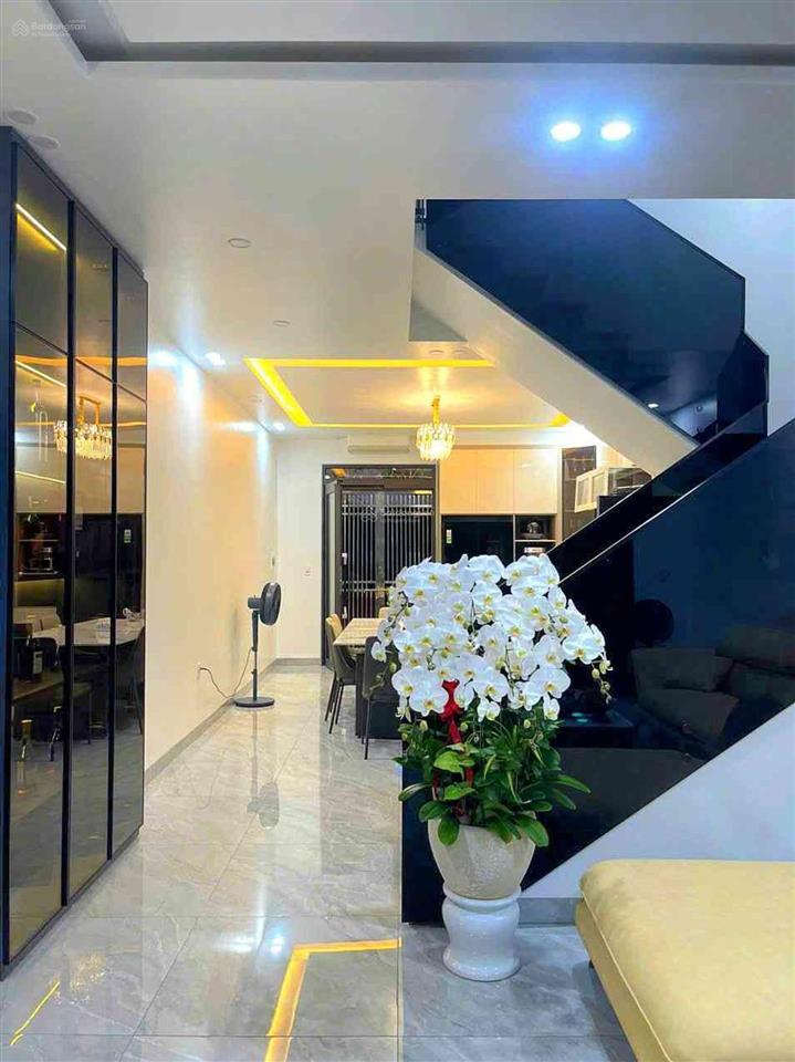 Hàng hiếm trục chính 30m him lam hồng bàng 2 mặt đường, khó tìm căn thứ hai!