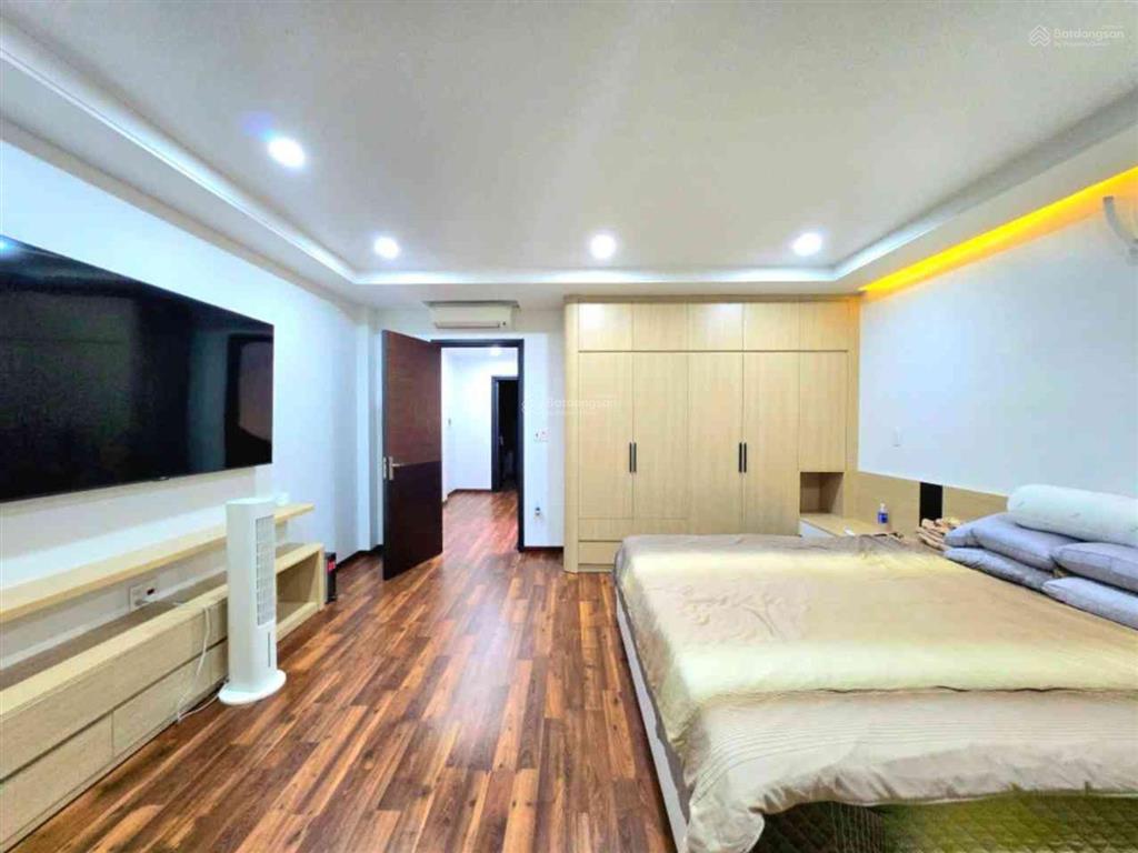 Hàng hiếm trục chính 30m him lam hồng bàng 2 mặt đường, khó tìm căn thứ hai!