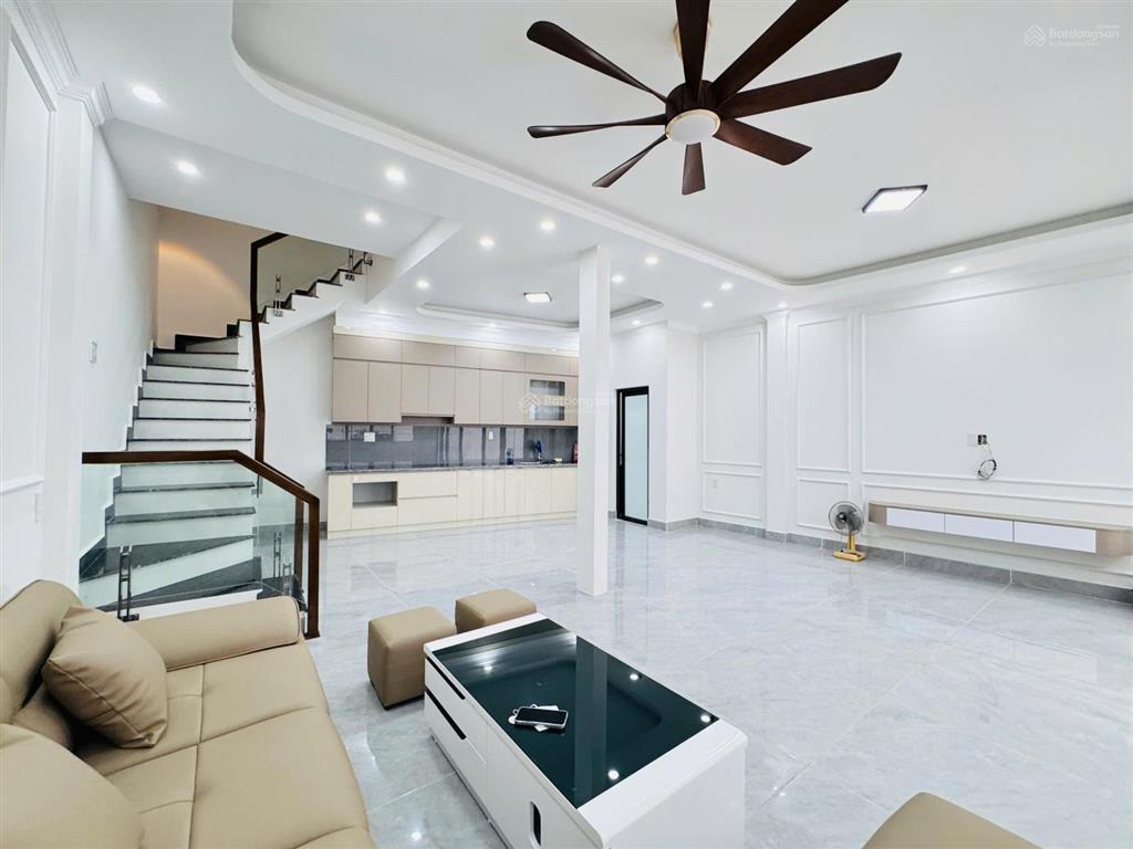 Cực hiếm nhà mới xây gần chợ sở dầu hồng bàng  ô tô sát cửa  giá chỉ 2,75 tỷ!
