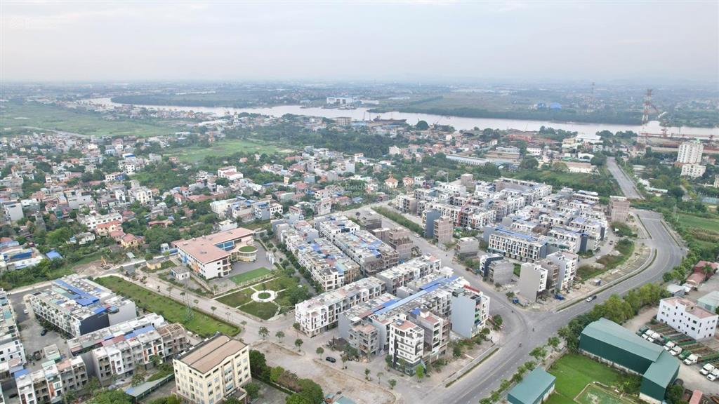 Nhà him lam hùng vương 4 tầng, ô tô đỗ cửa giá chỉ 3,7 tỷ  sẵn sổ