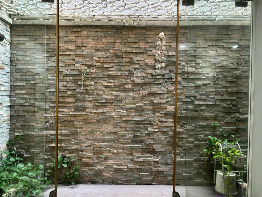 Cho thuê nhà phố mặt tiền đường số 18, bình tân 68,2m2 (4x17m), 2,5 tấm, giá chỉ 14 triệu/tháng