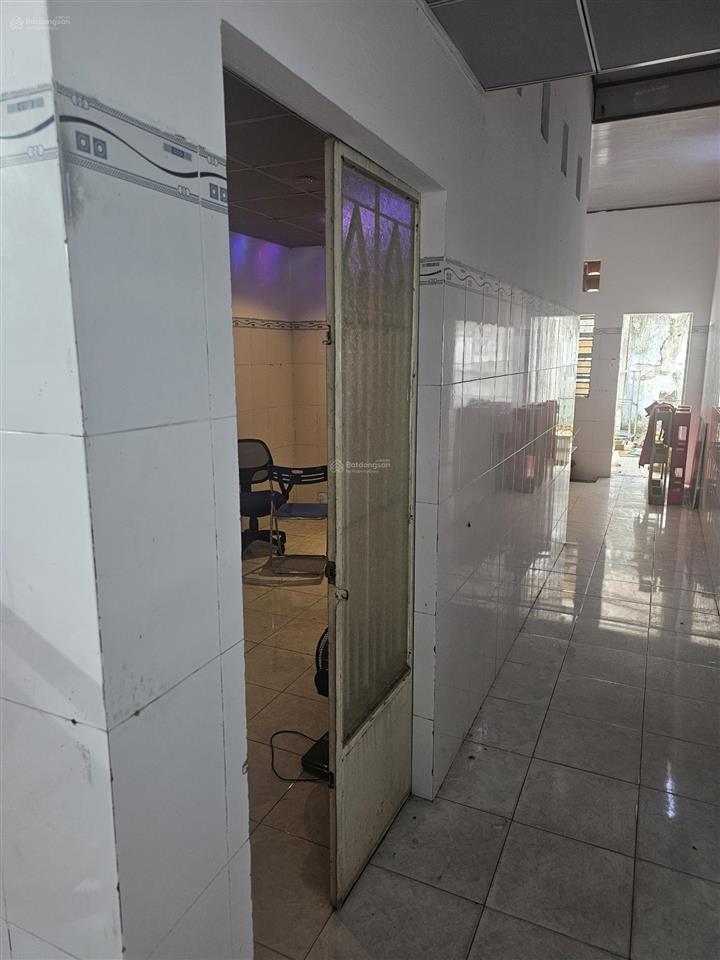 Cho thuê nhà nguyên căn giá rẻ sạch đẹp rạch giá mt đường 20m, đối diện bến xe thích hợp kinh doanh