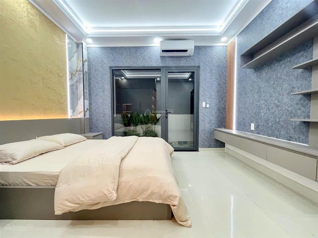 Bán nhà góc 2 mặt tiền thuận giao  tphcm giá 7,9 tỷ tl.  xem nhà 0901 676 *** nhà đất ngọc huyền