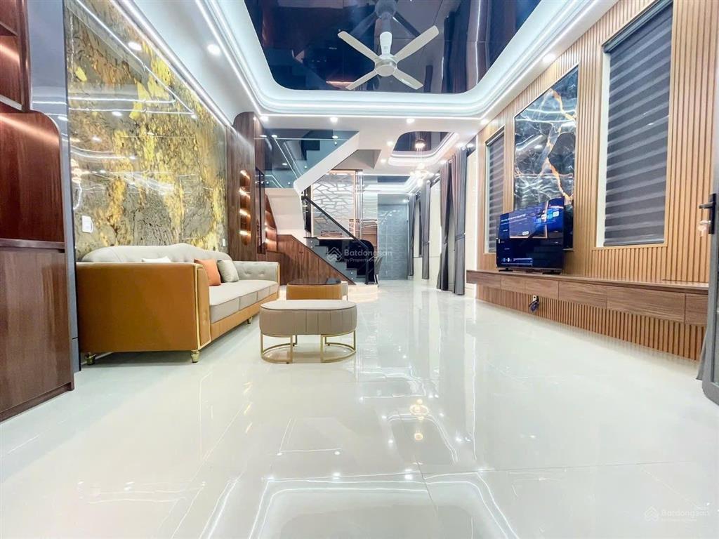 Bán nhà góc 2 mặt tiền thuận giao  tphcm giá 7,9 tỷ tl.  xem nhà 0901 676 *** nhà đất ngọc huyền