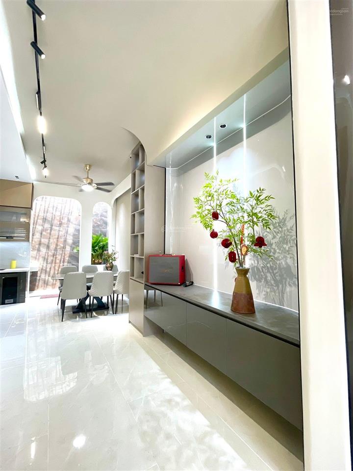 Bán nhà mặt tiền trục chính kdc lp thuận giao  thuận an  bd 70m2 giá 6,5 tỷ tl.  0901 676 ***