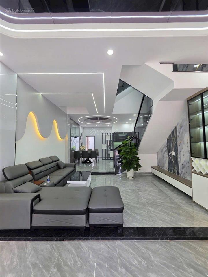 Bán gấp nhà đẹp đối diện quỹ đất chung cư,thuận giaothuận anbd 70m2 giá 6,1 tỷ tl.  0901 676 ***