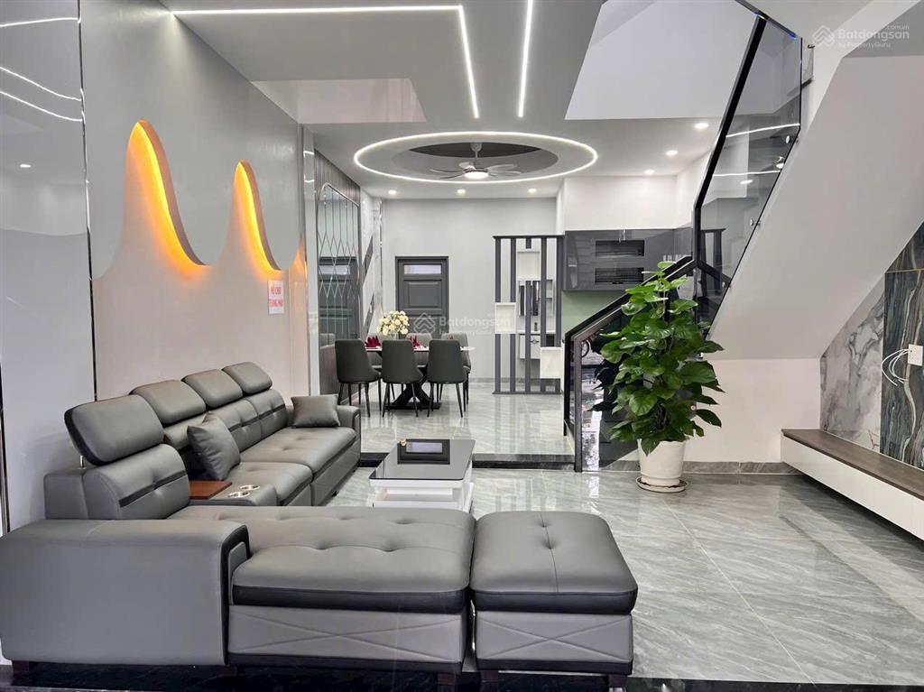 Bán gấp nhà đẹp đối diện quỹ đất chung cư,thuận giaothuận anbd 70m2 giá 6,1 tỷ tl.  0901 676 ***