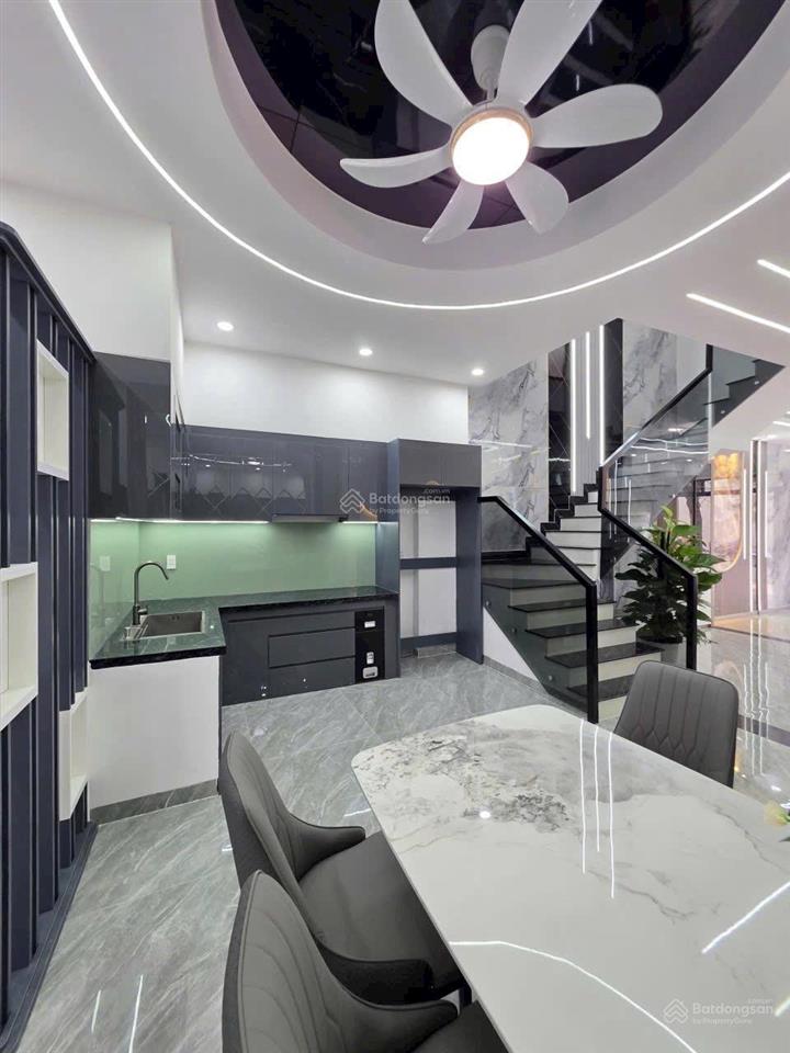 Bán gấp nhà đẹp đối diện quỹ đất chung cư,thuận giaothuận anbd 70m2 giá 6,1 tỷ tl.  0901 676 ***