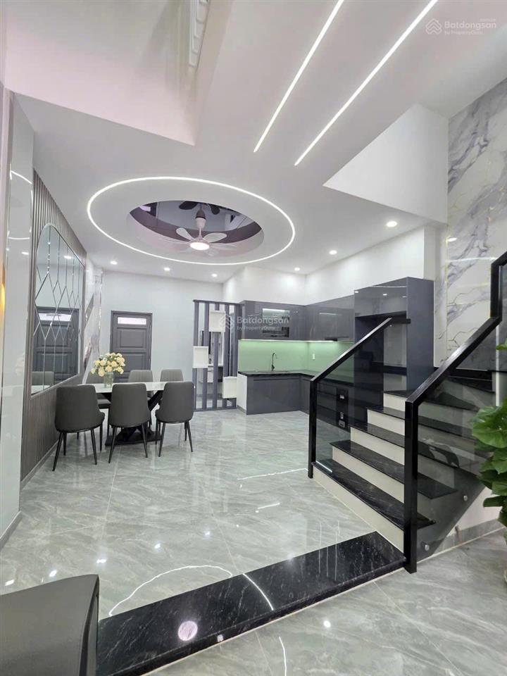 Bán gấp nhà đẹp đối diện quỹ đất chung cư,thuận giaothuận anbd 70m2 giá 6,1 tỷ tl.  0901 676 ***