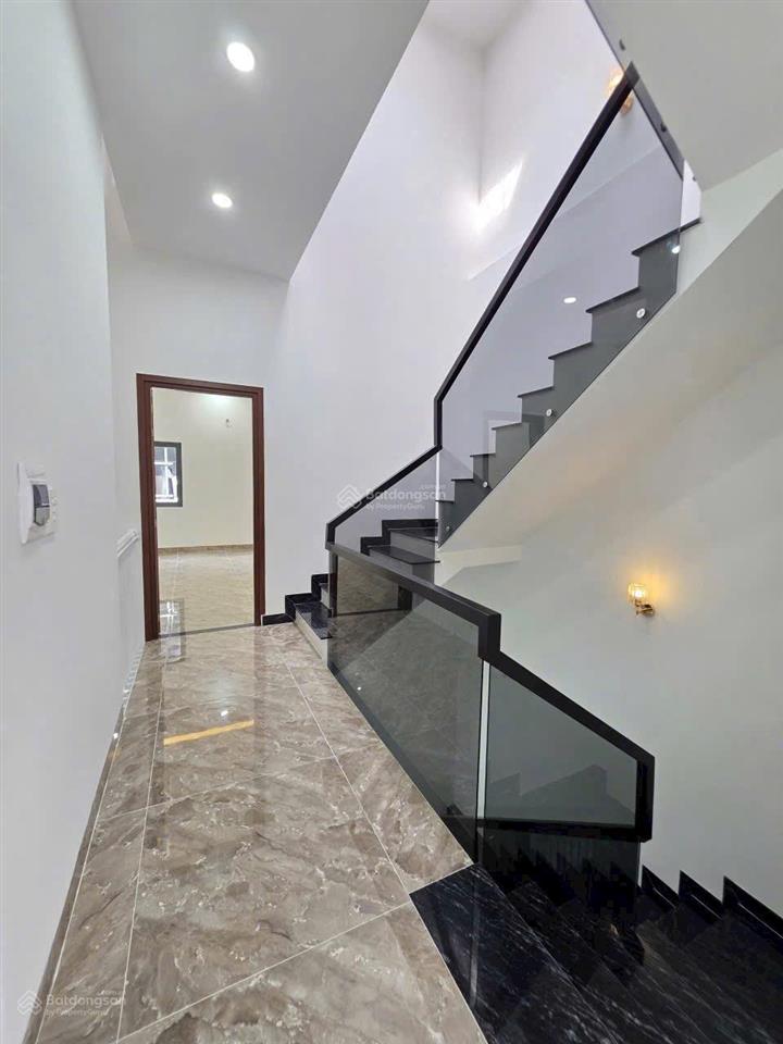 Bán gấp nhà đẹp đối diện quỹ đất chung cư,thuận giaothuận anbd 70m2 giá 6,1 tỷ tl.  0901 676 ***