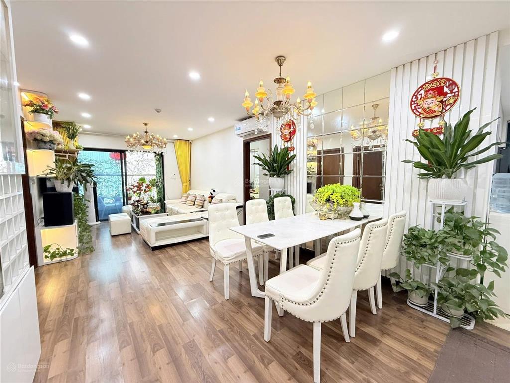 Chính chủ bán căn hộ 3 ngủ toà golmark city. tặng kèm ful nội thất 0975 750 ***