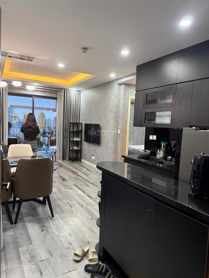Cần bán căn hộ 2 ngủ tòa d'capitale trần duy hưng. 2 ngủ hơn 5 tỷ 0975 750 ***