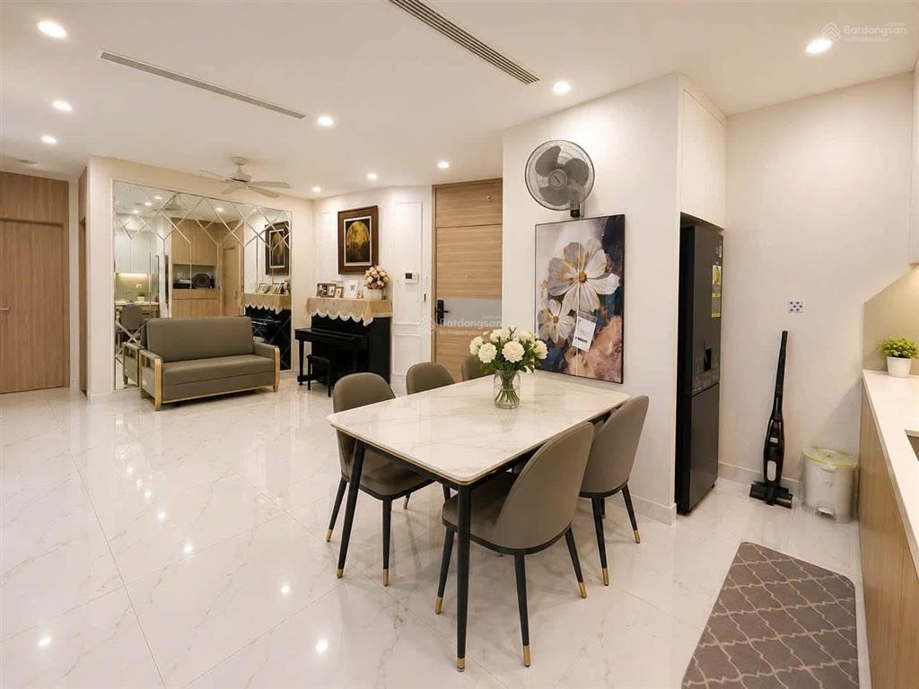 Chính chủ. cần bán căn 2 ngủ để mua duplex cùng tòa. 90m², 2 ngủ, 2w, hơn 9 tỷ. 0975 750 ***