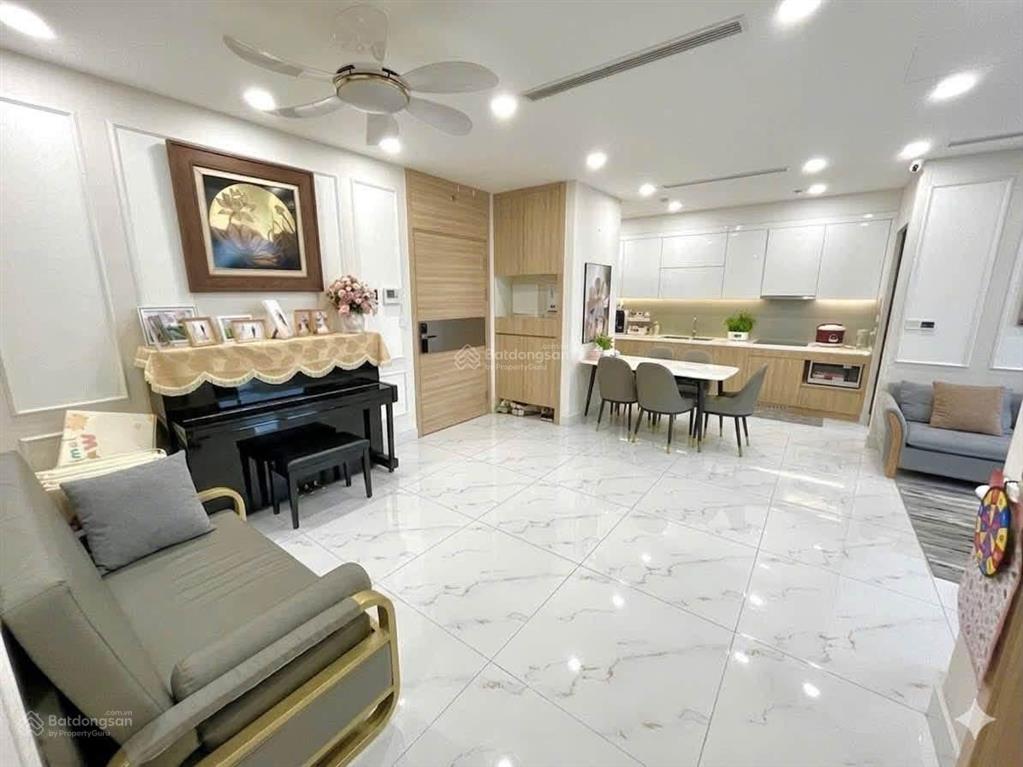 Chính chủ. cần bán căn 2 ngủ để mua duplex cùng tòa. 90m², 2 ngủ, 2w, hơn 9 tỷ. 0975 750 ***