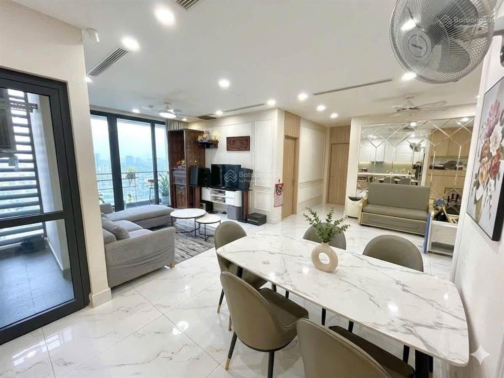 Chính chủ. cần bán căn 2 ngủ để mua duplex cùng tòa. 90m², 2 ngủ, 2w, hơn 9 tỷ. 0975 750 ***
