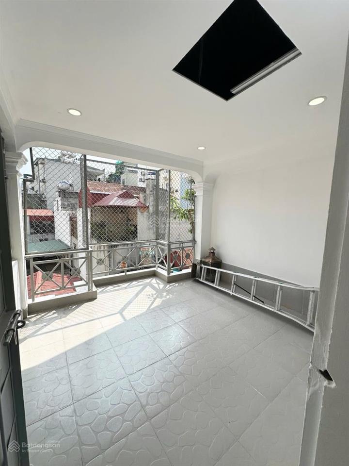 0975 750 *** chính chủ bán nhà ngõ 59 khúc thừa dụ giá chỉ hơn 8 tỷ. full nội thất alo 0975 750 ***