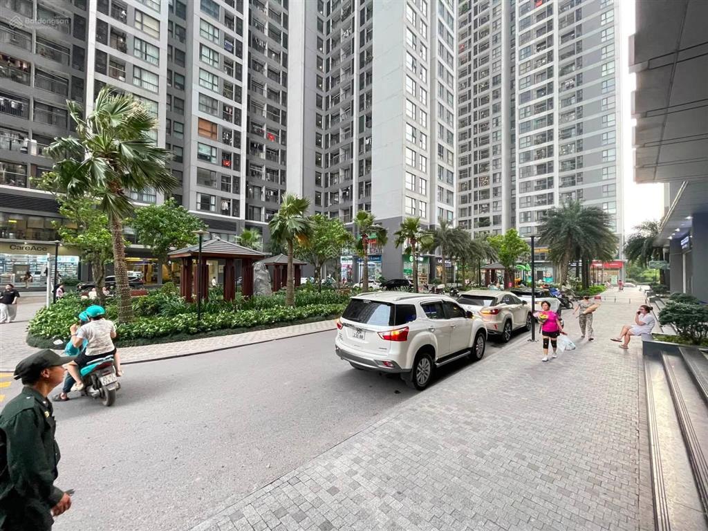 Chính chủ cần bán căn hộ 62m toà cc vinhome green bay mễ trì giá hơn 7 tỷ  0975 750 ***
