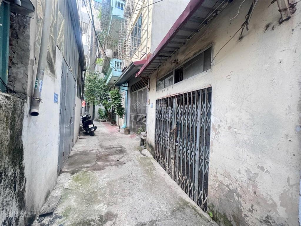 Chính chủ. bán nhà c4 hiện đang để ko. có thể ở hoặc xây mới. dt 50m2 giá bán gần 6 tỷ 0975 750 ***