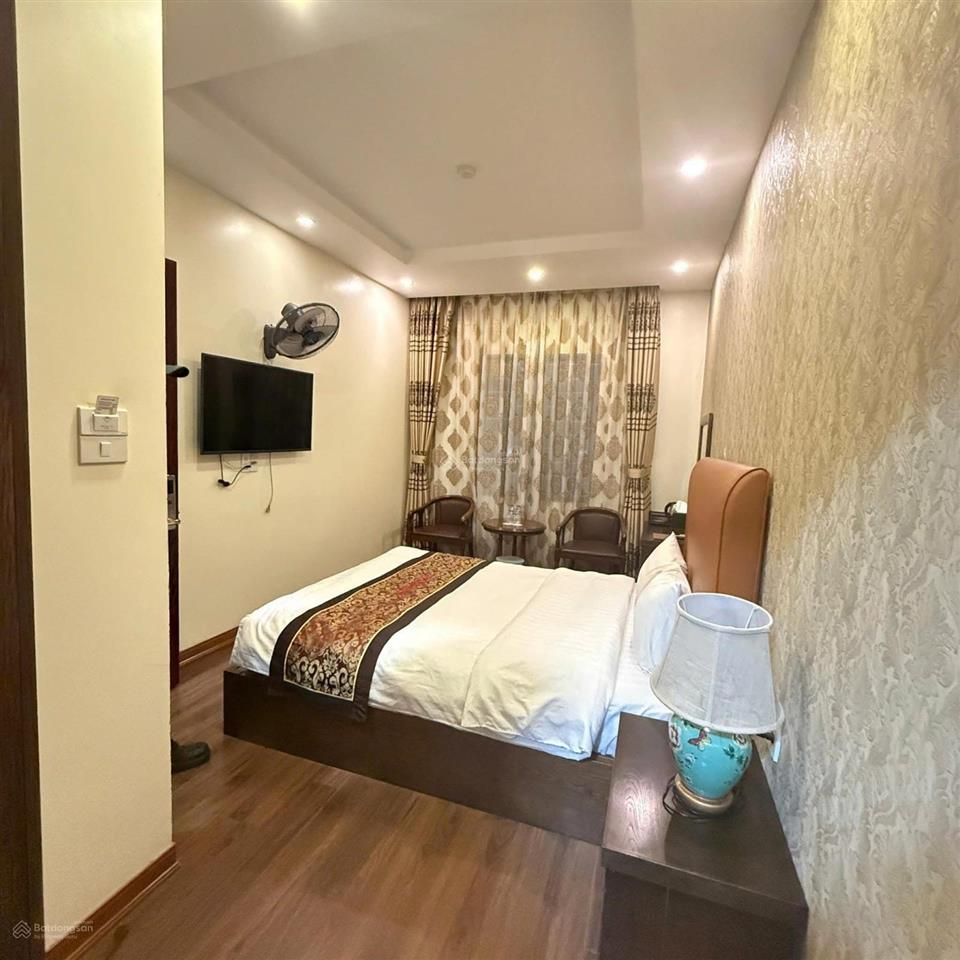 0975 750 ***. chính chủ bán khách sạn 10 tầng mặt phố đại kim giá hơn 50 tỷ. vừa ở vừa kinh doanh