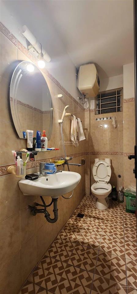 Bán nhà 4 tầng diện tích 38m hiện có 4 pngủ. mặt tiền 4m lô góc phòng nào cũng thoáng  0975 750 ***