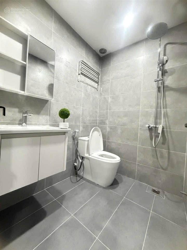 Bán nhà riêng gần phố ngọc khánh . diện tích 35m xây mới 5tầng đầy đủ nội thất nhỉnh 9tỷ 0975 750 ***