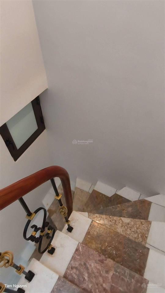 Bán nhà riêng gần phố ngọc khánh . diện tích 35m xây mới 5tầng đầy đủ nội thất nhỉnh 9tỷ 0975 750 ***