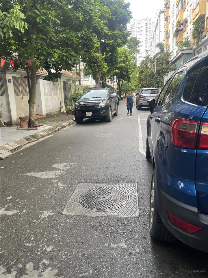 Chính chủ bán biệt thự lô góc, vỉa hè. ô tô tránh hộ khẩu cầu giấy giá tốt  0975 750 ***