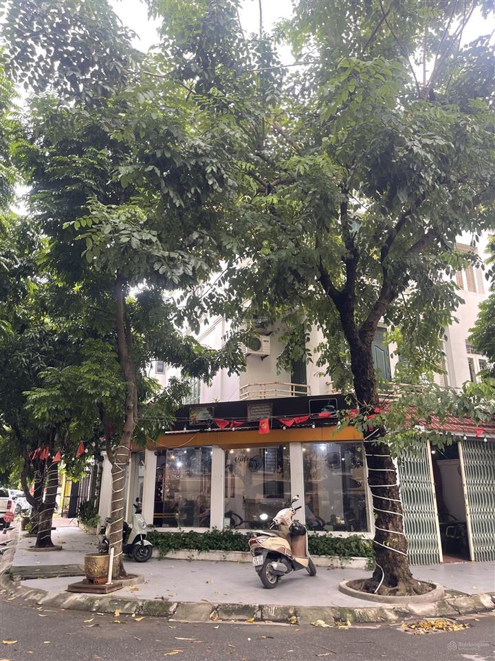 Chính chủ bán biệt thự lô góc, vỉa hè. ô tô tránh hộ khẩu cầu giấy giá tốt  0975 750 ***