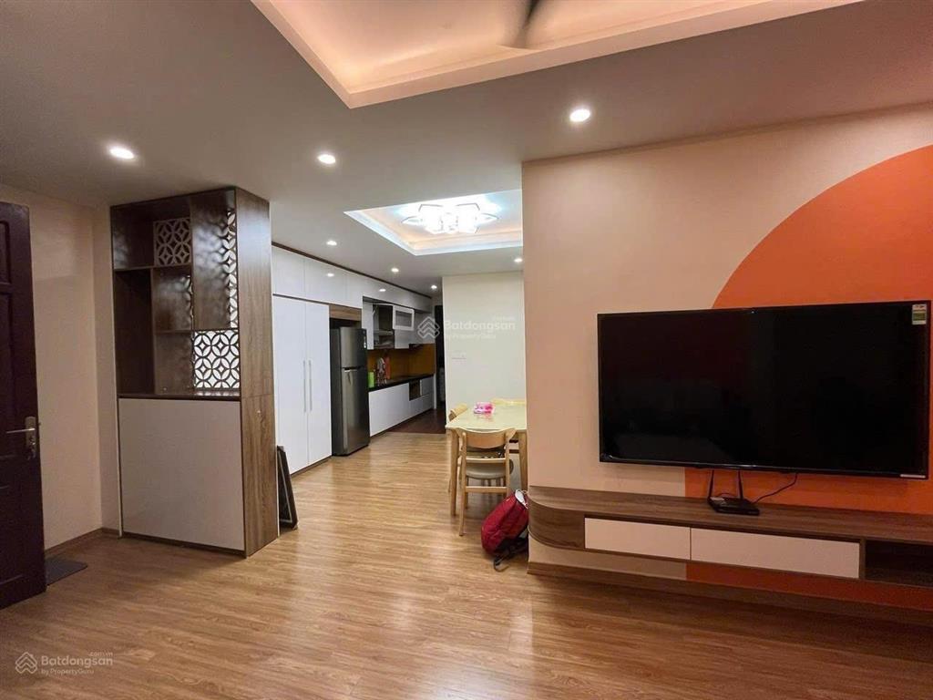 Chính chủ bán căn hộ 2 ngủ, 2 wc, dt 75m, khu đô thị mễ trì hạ, giá nhỉnh 5 tỷ.  0975 750 ***