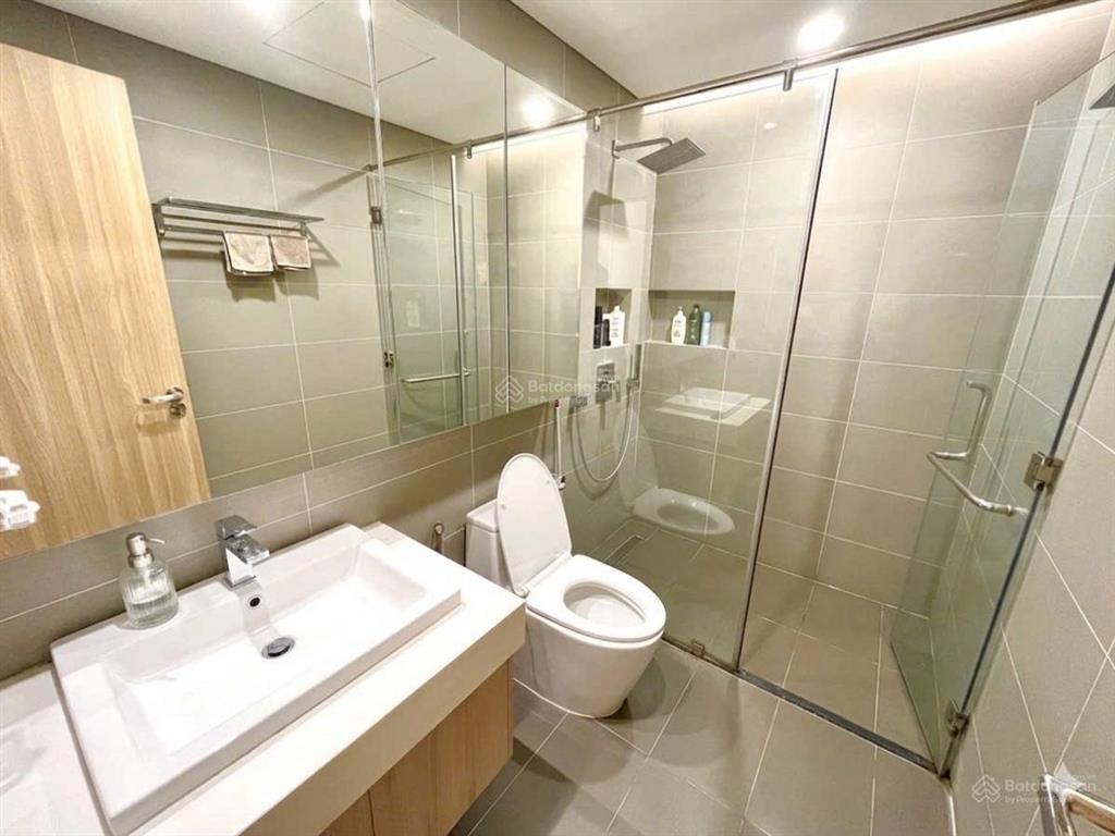 0975 750 *** cần bán căn hộ 2 ngủ tòa the zei. mặt phố lê đức thọ giá chỉ 8.9 tỷ tặng full nội thất