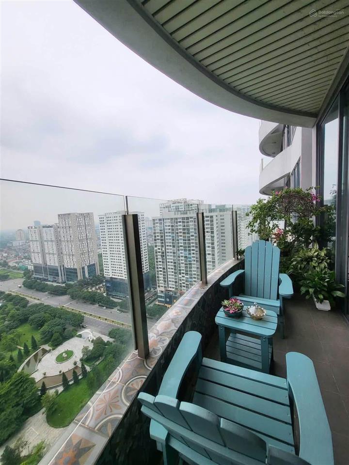 0975 750 *** chính chủ cần bán căn hộ n01t8 ngoại giao đoàn. dt 130m ban công view hồ giá tốt