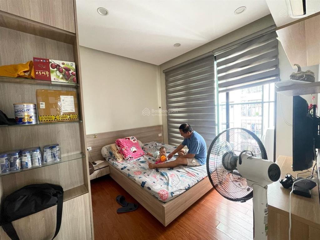 0975 750 *** chính chủ cần bán căn hộ 4 ngủ trung tâm cầu giấy. sổ lâu dài full nội thất giá tốt