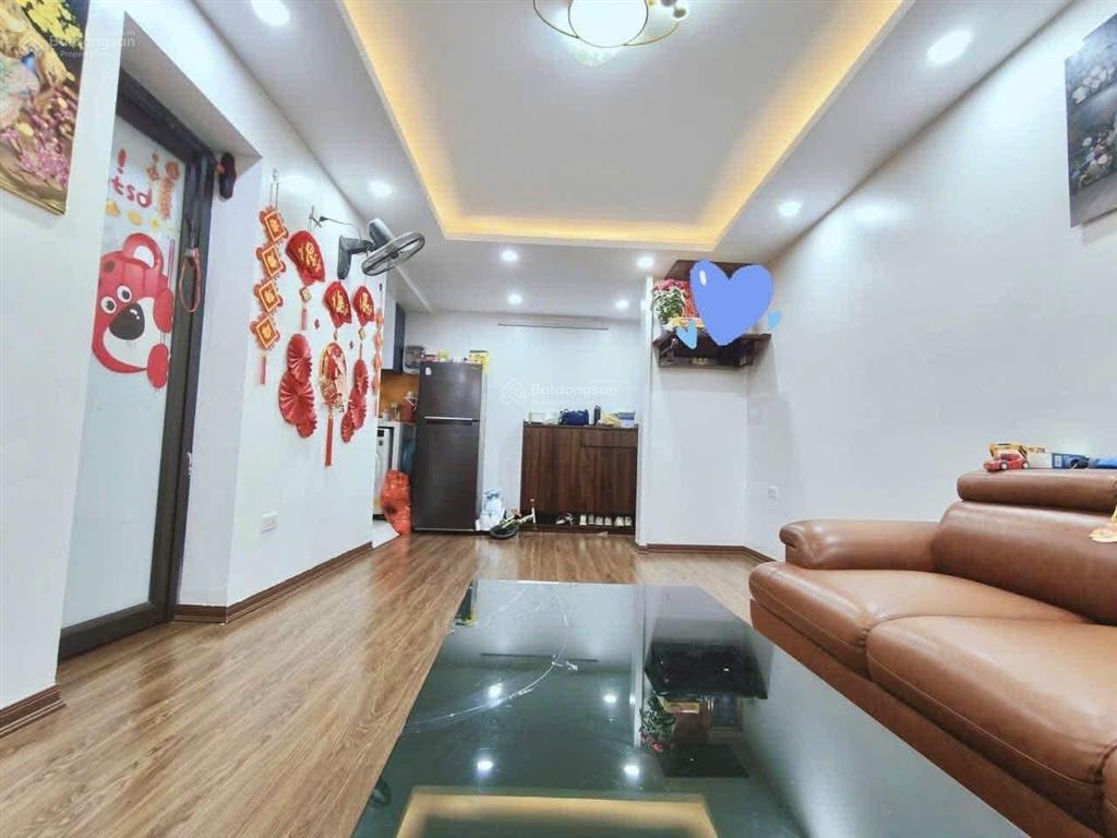 Chính chủ cần bán căn tt đồng xa. diện tích sổ 43m thực tế 80m hiện 3 ngủ 2wc giá 3.95tỷ 0975 750 ***