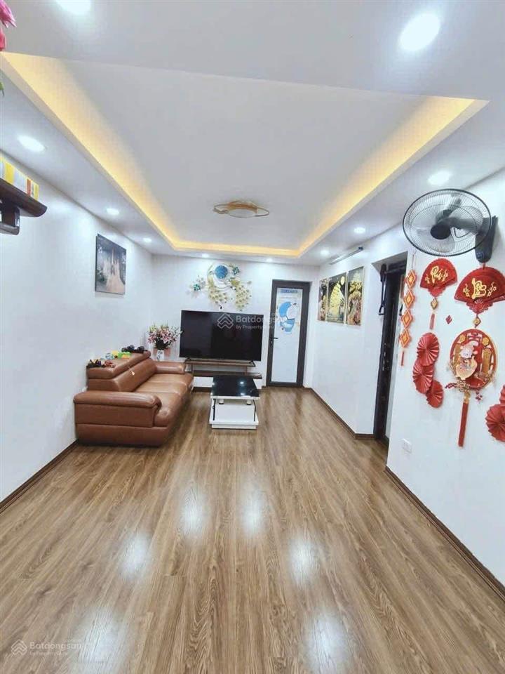 Chính chủ cần bán căn tt đồng xa. diện tích sổ 43m thực tế 80m hiện 3 ngủ 2wc giá 3.95tỷ 0975 750 ***