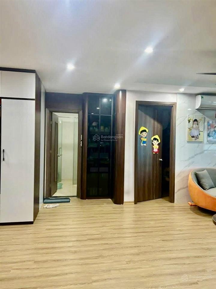 0975 750 *** chính chủ cần bán căn 3 ngủ tòa nhà vinaconex 1 khuất duy tiến giá nhỉnh 70tr/m