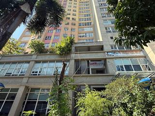 0975 750 *** chính chủ cần bán căn 3 ngủ tòa nhà vinaconex 1 khuất duy tiến giá nhỉnh 70tr/m